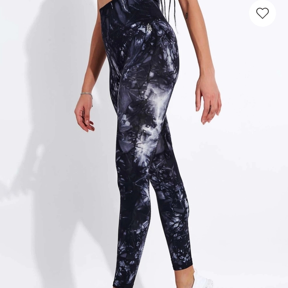 Nwot Free People Movement Good Karma Tie Dye Leggings - Picture 3 of 11